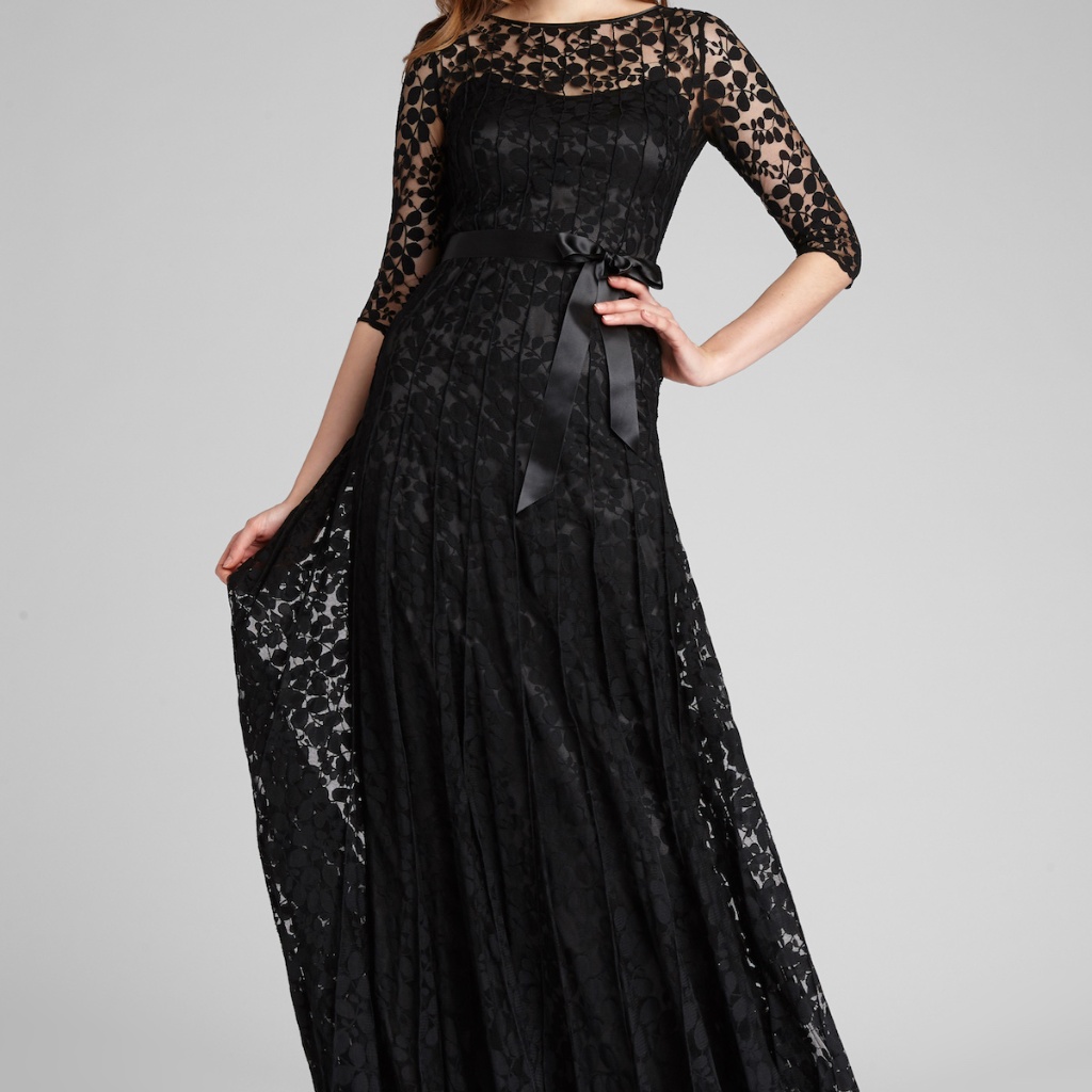 Black Lace Pituck Formal Gown